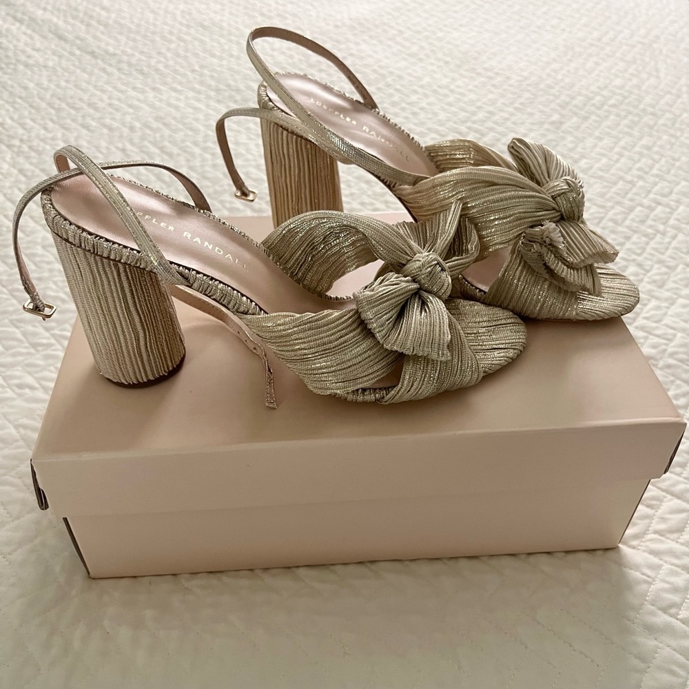 Camellia platinum Loeffler Randall heels